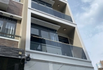 LAN CAN BAN CÔNG & CẦU THANG KÍNH – QUẬN 7